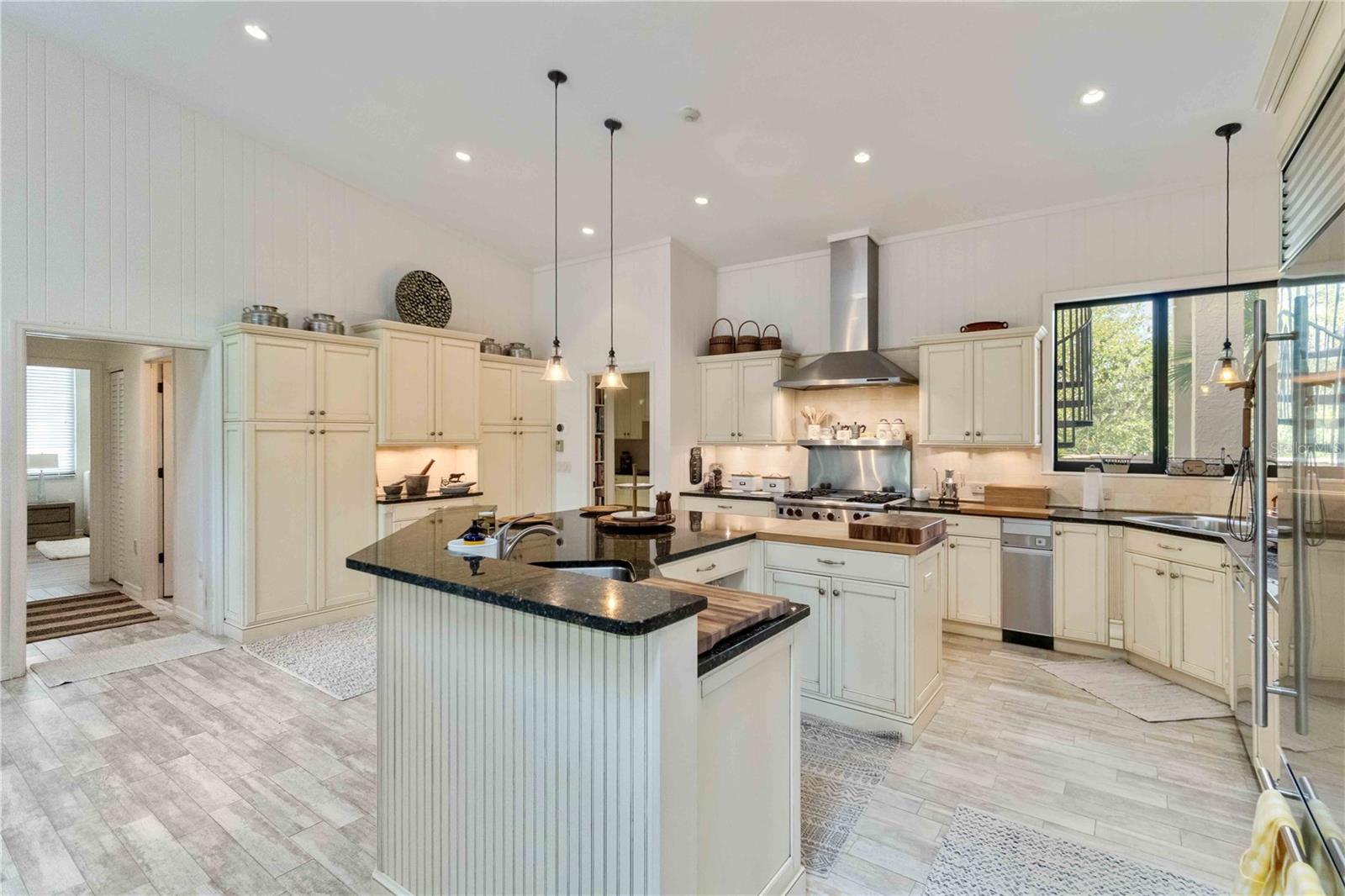 CONQUISTADOR BAYSIDE - Residential