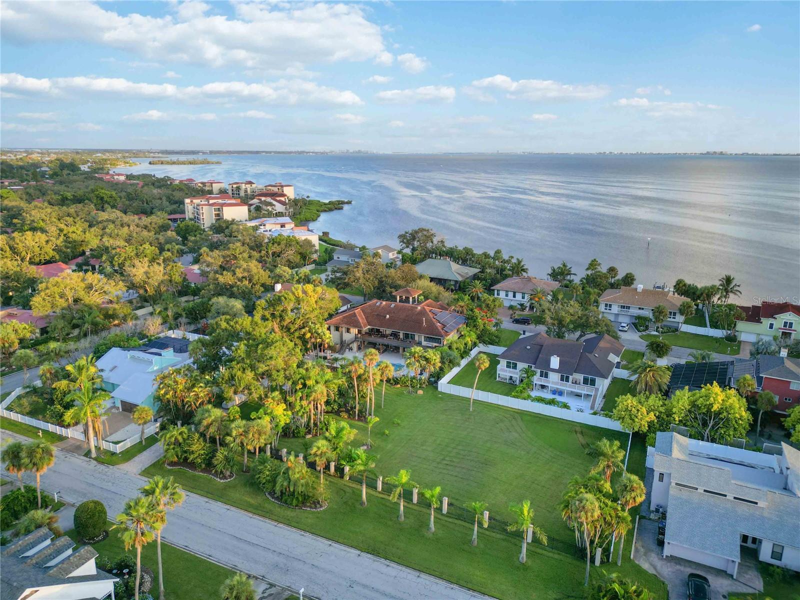 CONQUISTADOR BAYSIDE - Residential