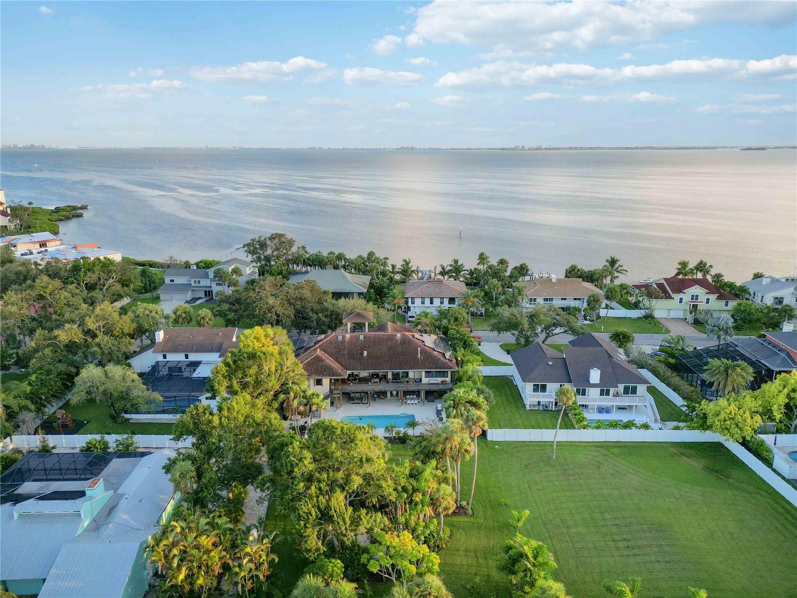 CONQUISTADOR BAYSIDE - Residential