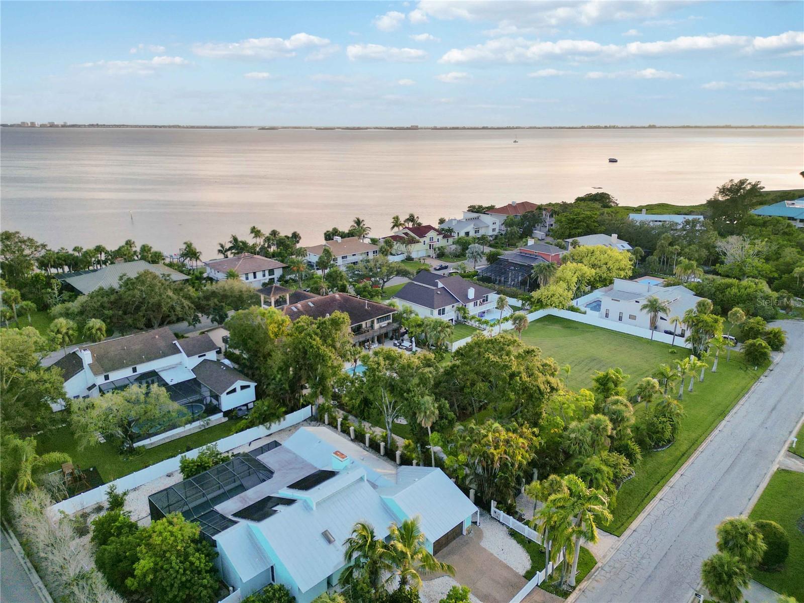CONQUISTADOR BAYSIDE - Residential