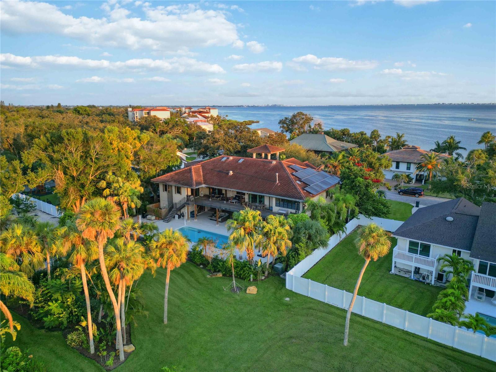 CONQUISTADOR BAYSIDE - Residential