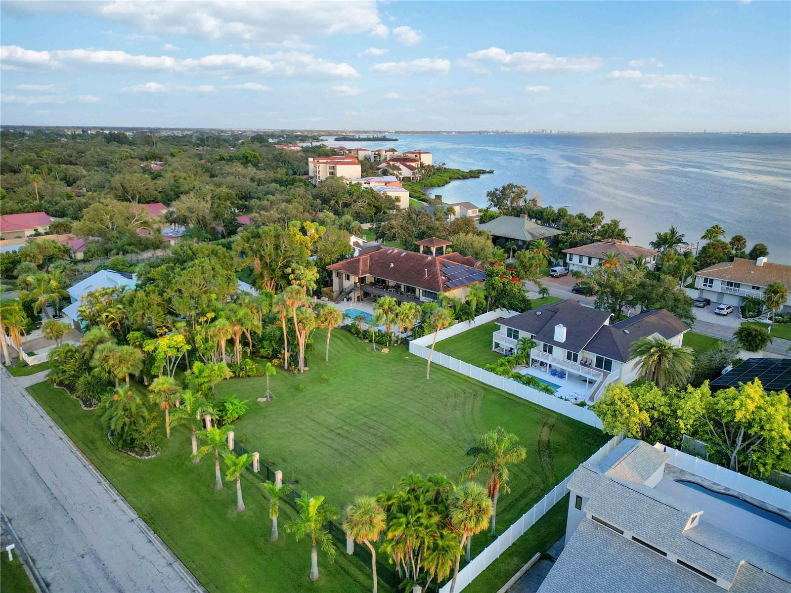 CONQUISTADOR BAYSIDE - Residential