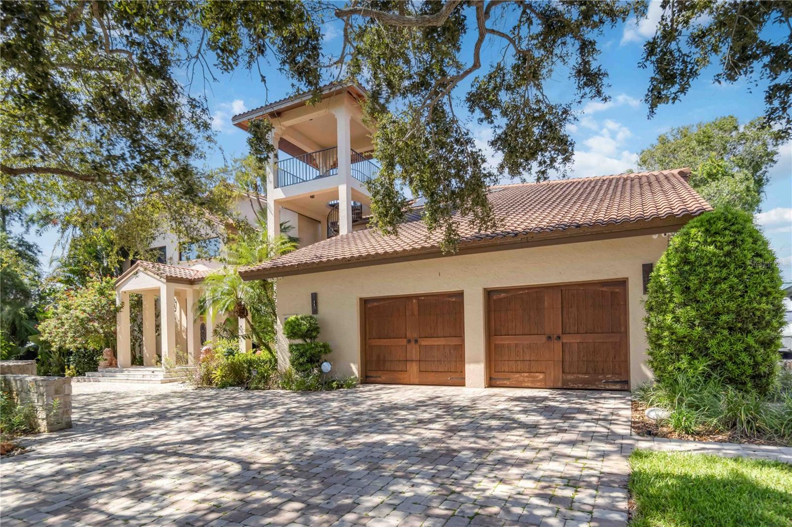 3807 BAYSIDE DRIVE