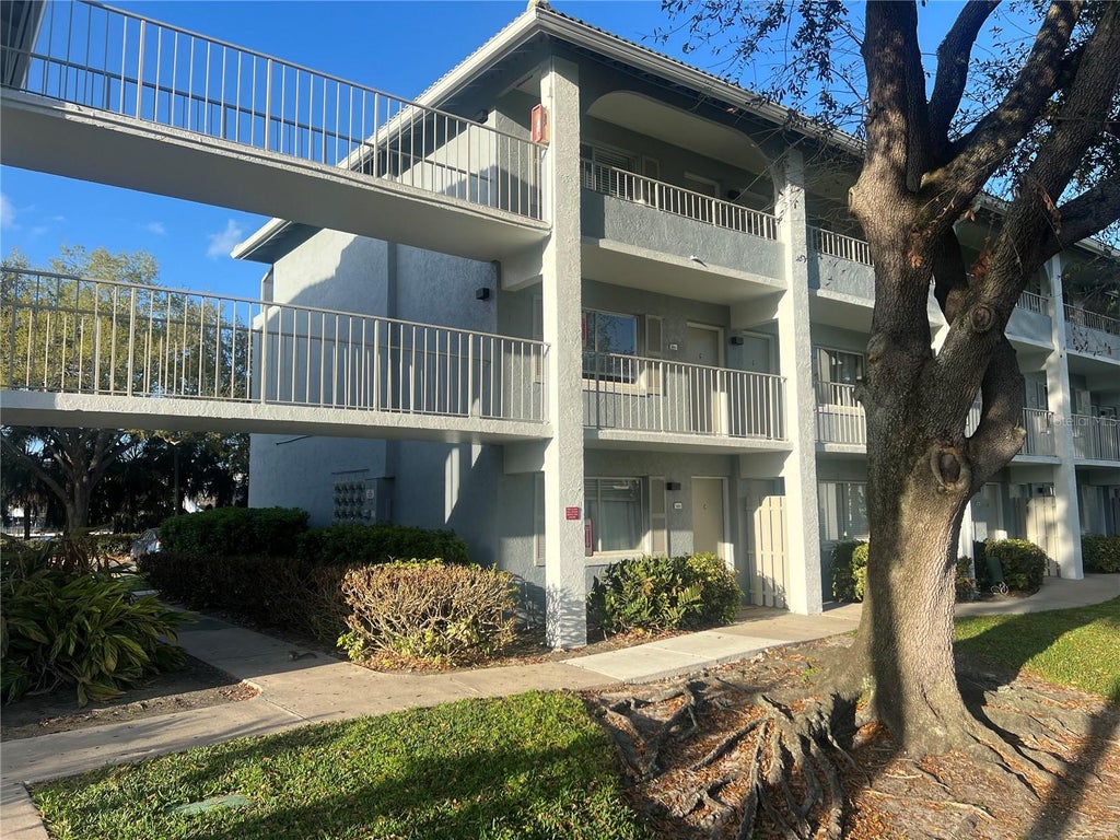 Photo of 133 Oyster Bay Circle #101, Altamonte Springs, FL 32701 (MLS # O6447954)