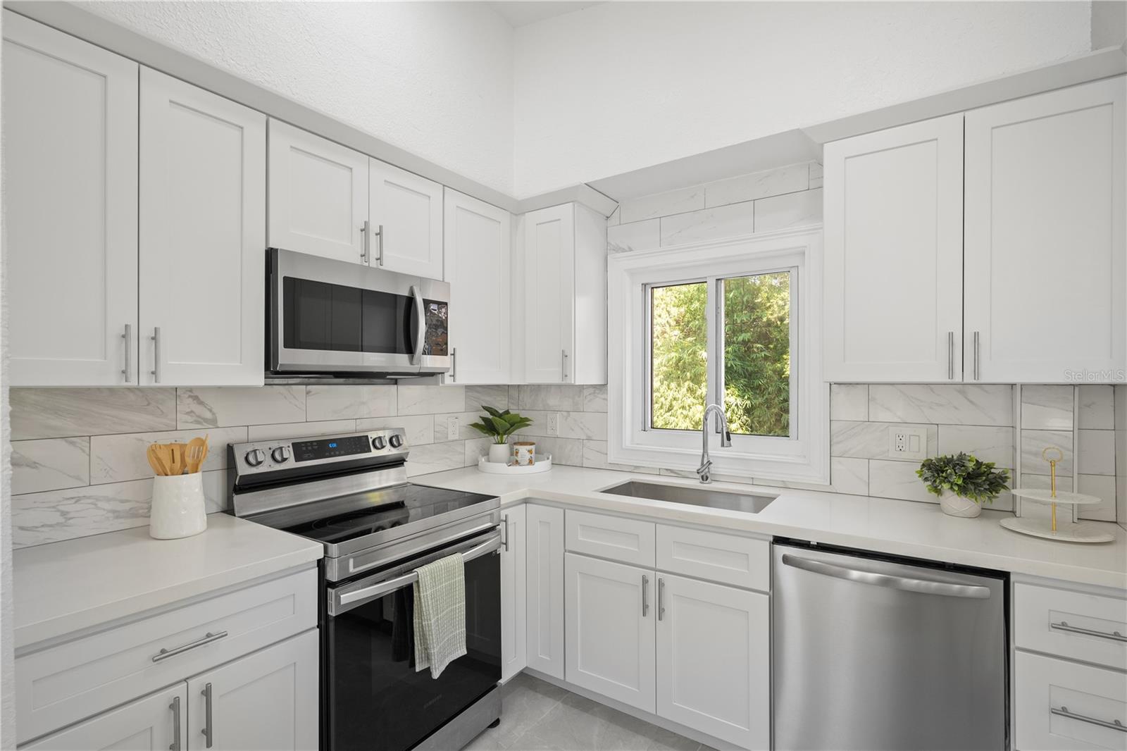 5115 16TH STREET N