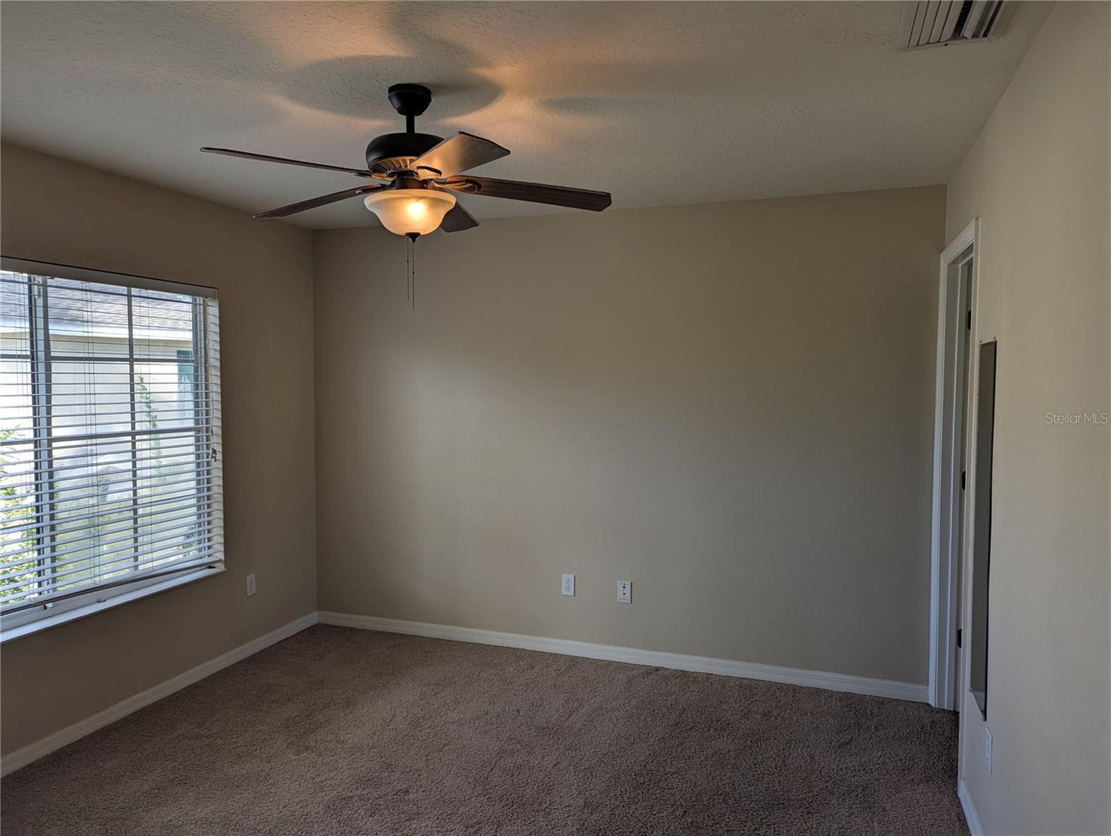 THE TWNHMS AT LIGHTHOUSE COVE II - Residential Lease