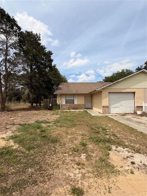 Photo of 2305 Centennial Boulevard, Leesburg, FL 34748 (MLS # G5111284)