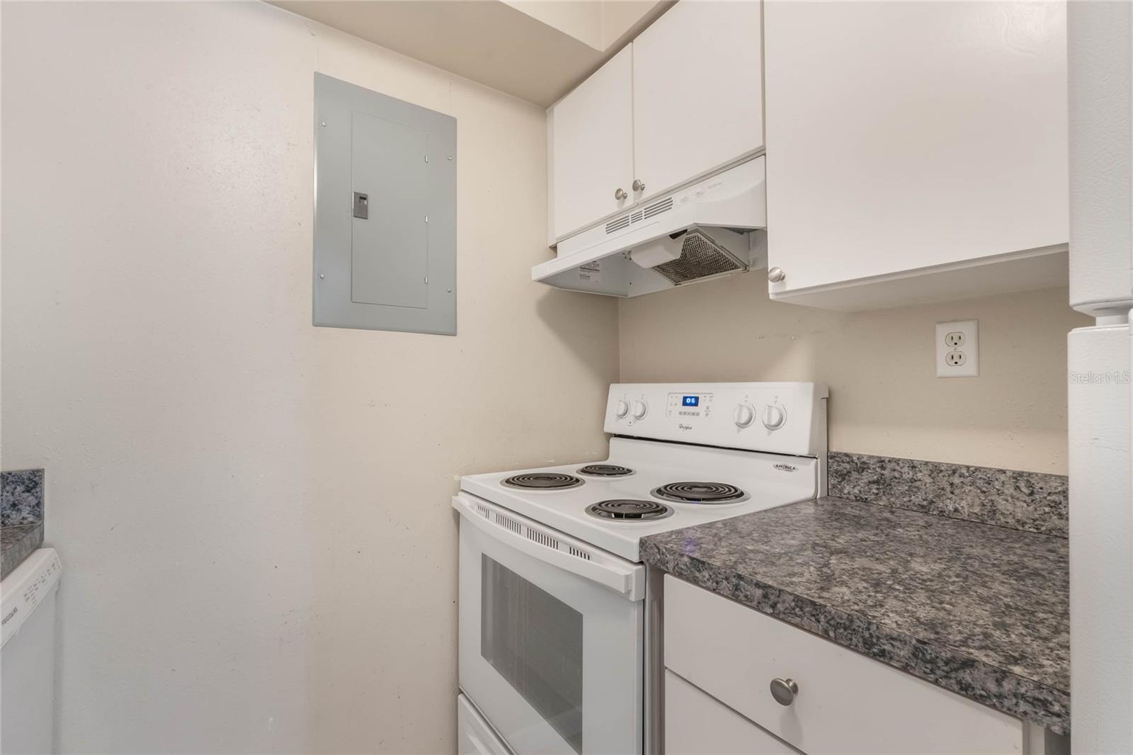 COLONIES - Residential Lease