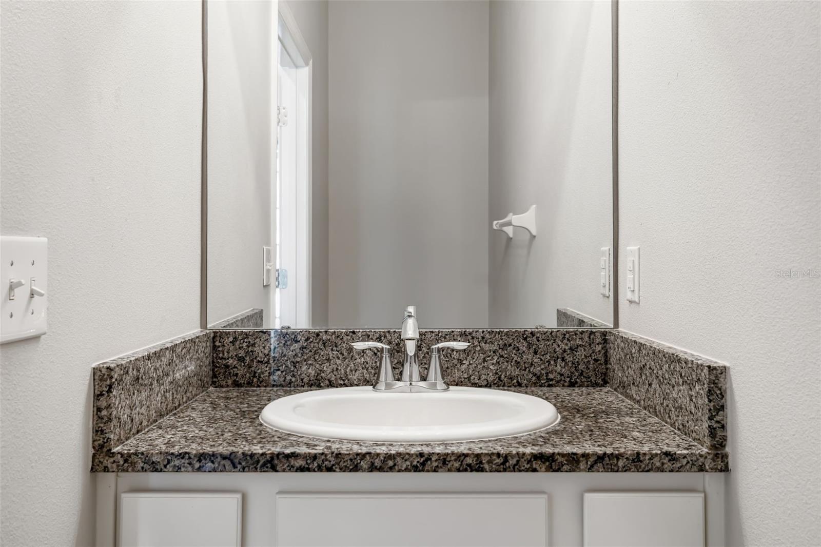 LANDING PH 1 - Residential