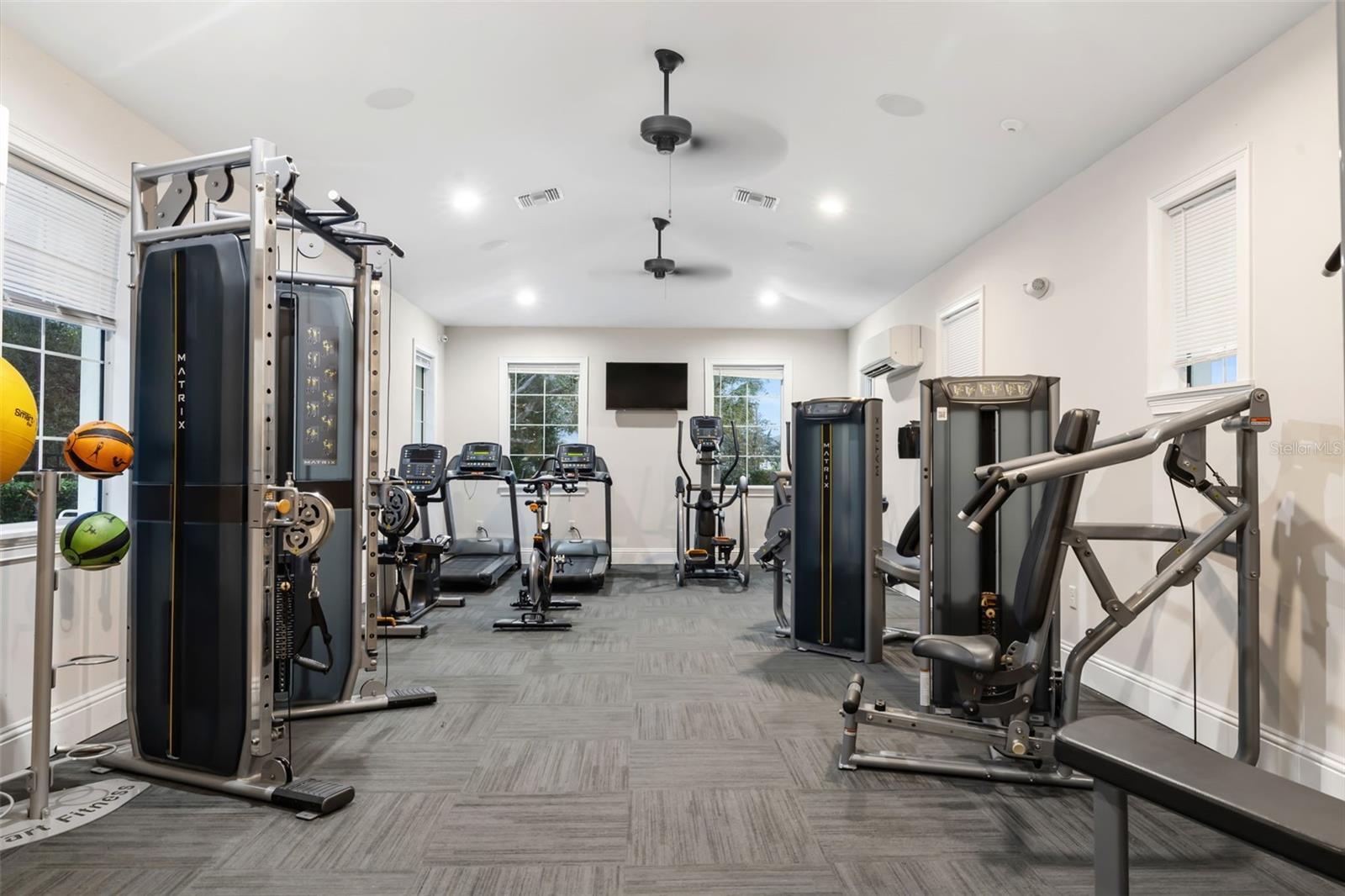 LANDING PH 1 - Residential