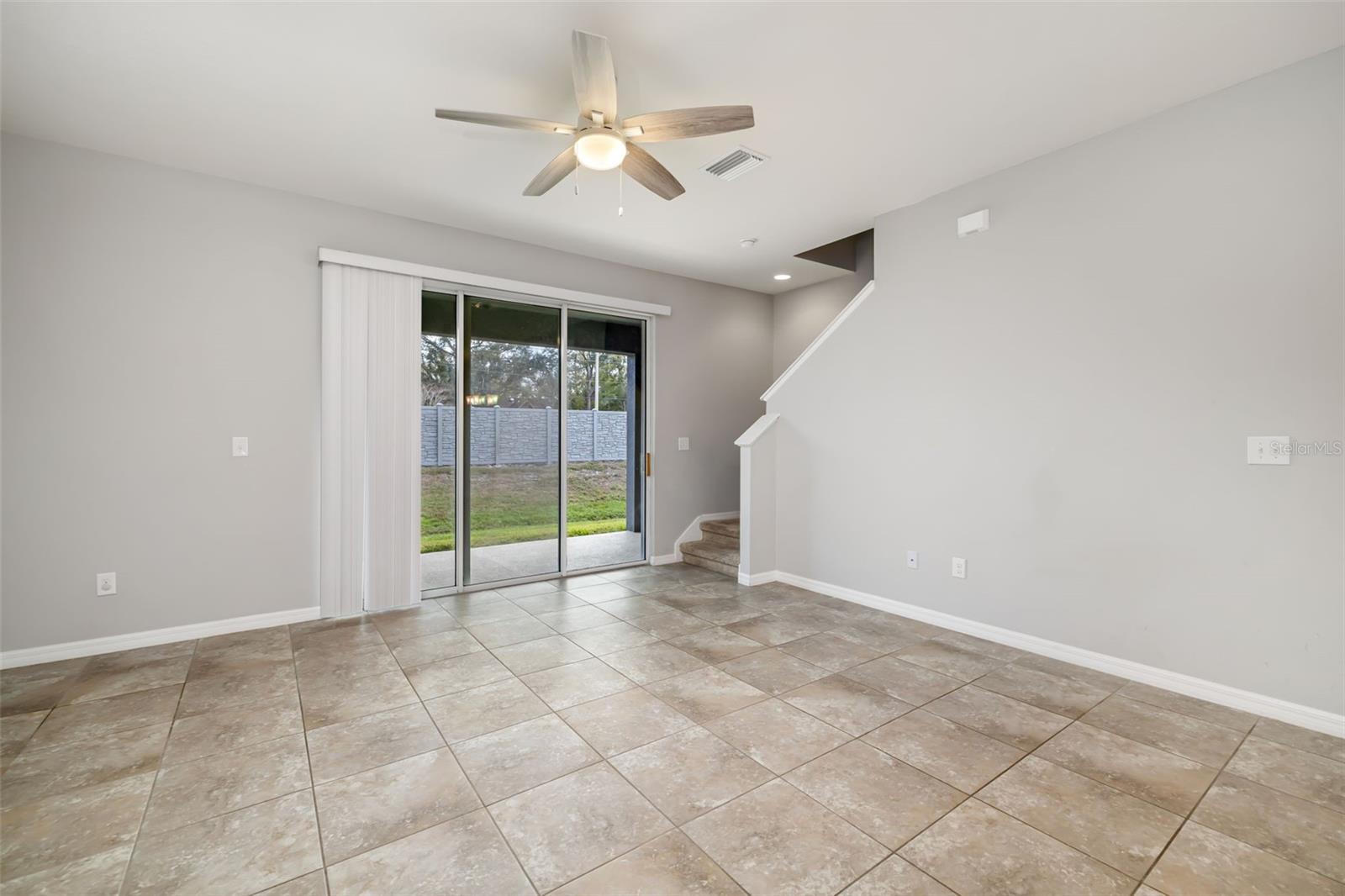 LANDING PH 1 - Residential