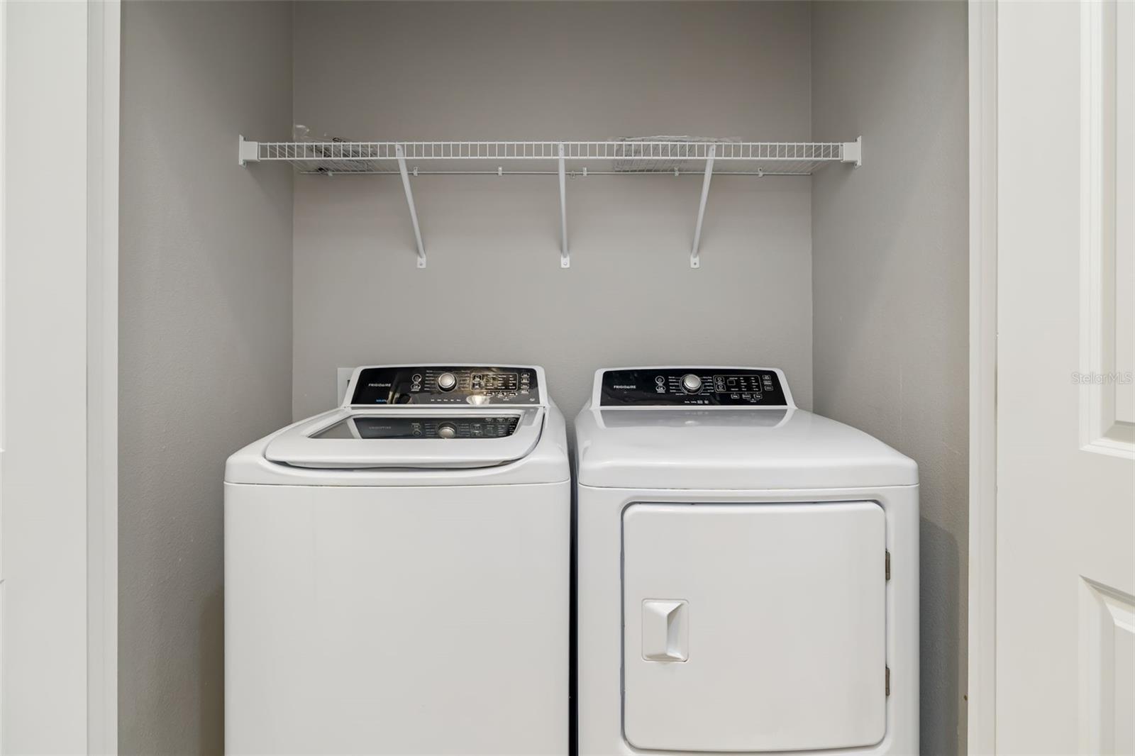 LANDING PH 1 - Residential