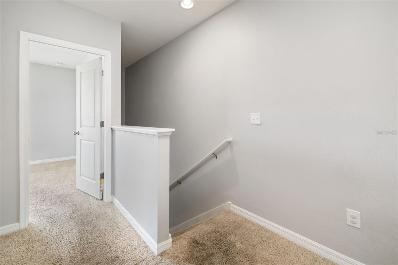 LANDING PH 1 - Residential