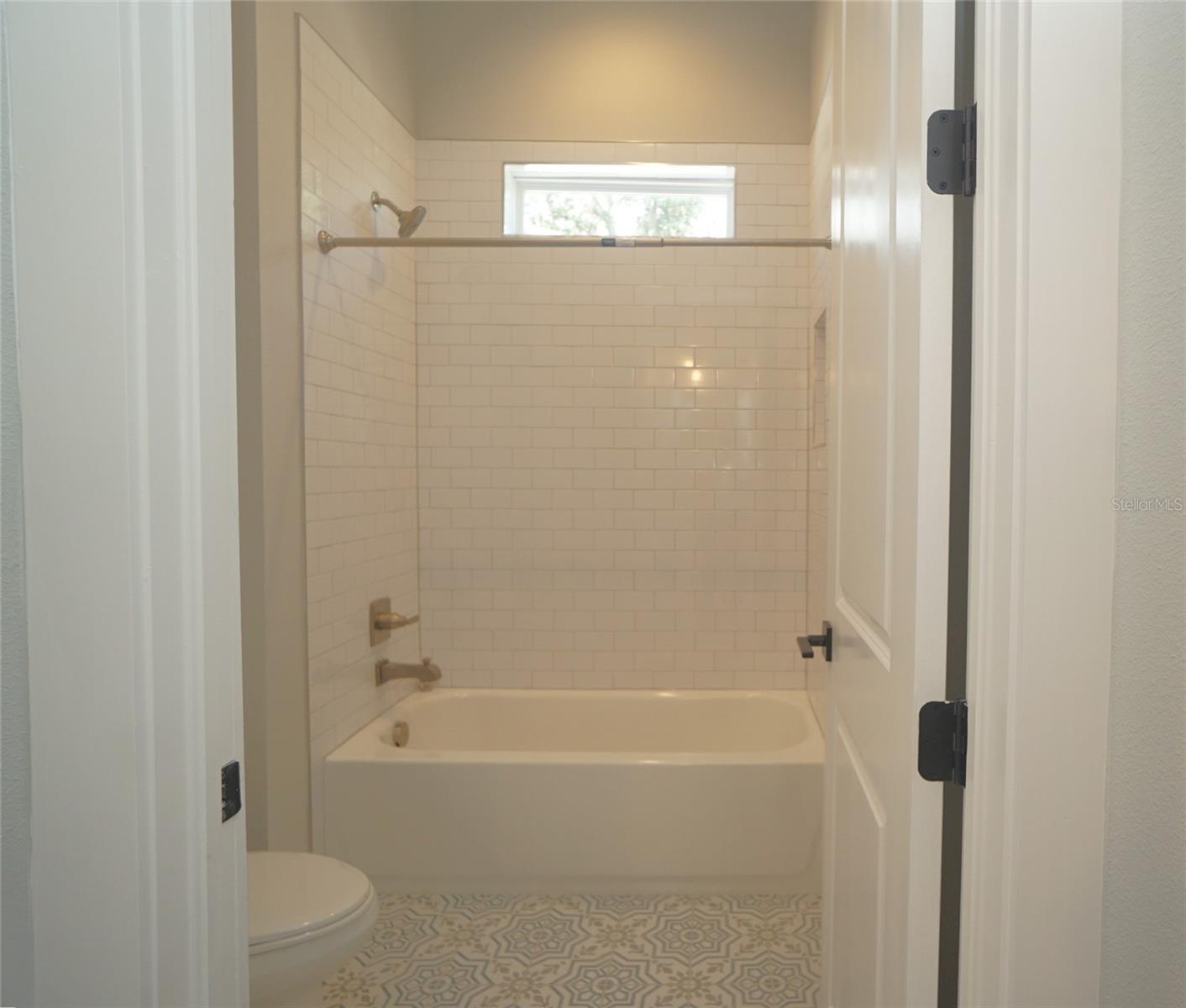 BEL MAR REV UNIT 5 - Residential Lease