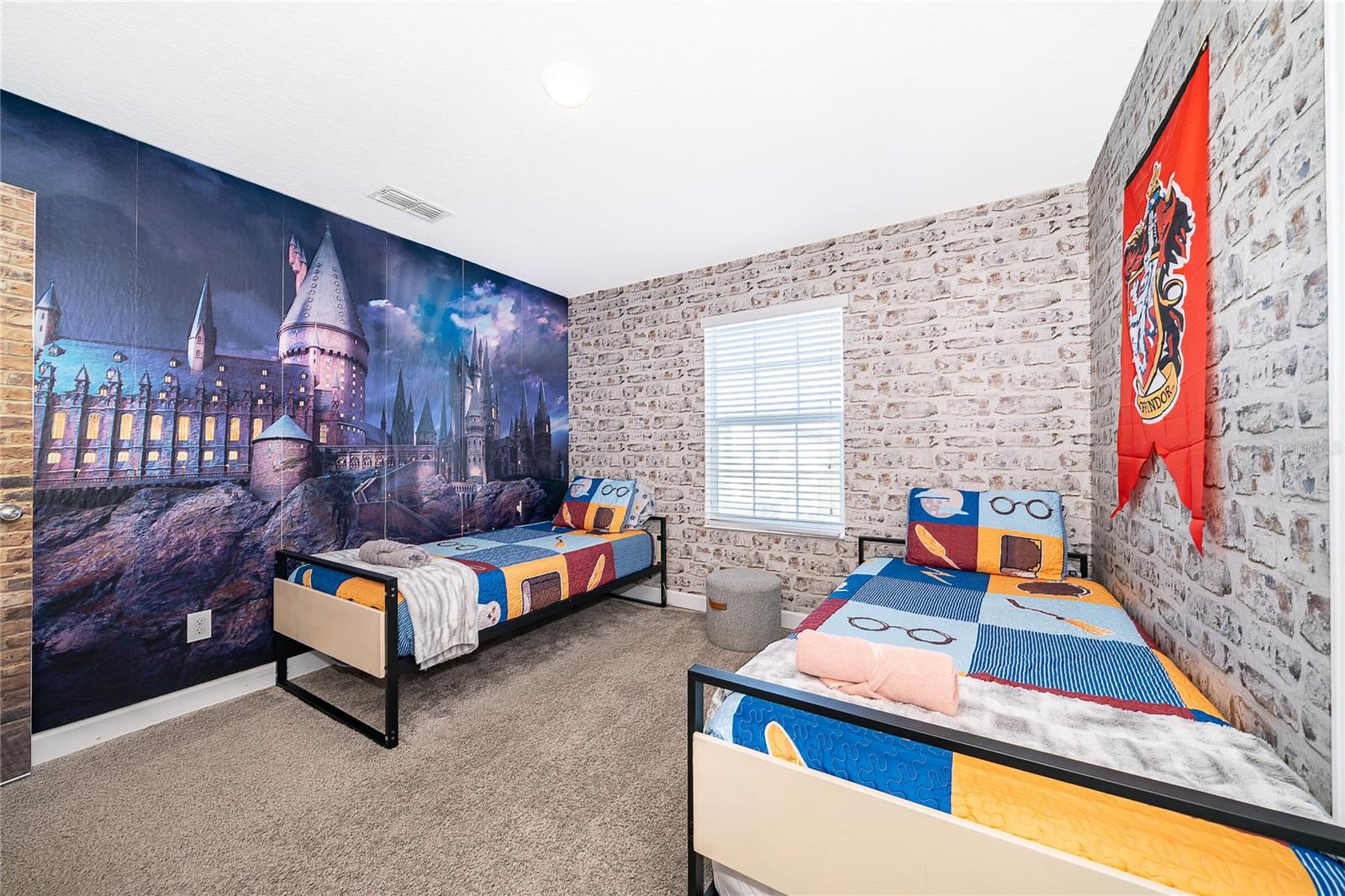 STOREY LAKE PH 3 - Residential