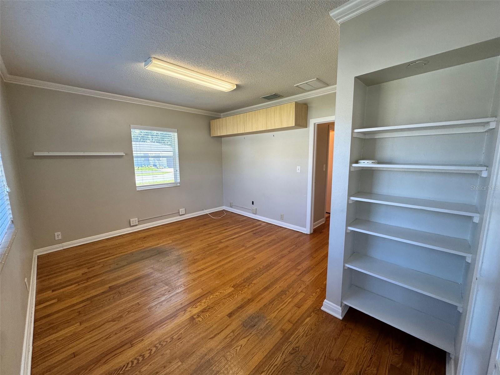 LINGER & NICHOLS SUB - Commercial Sale