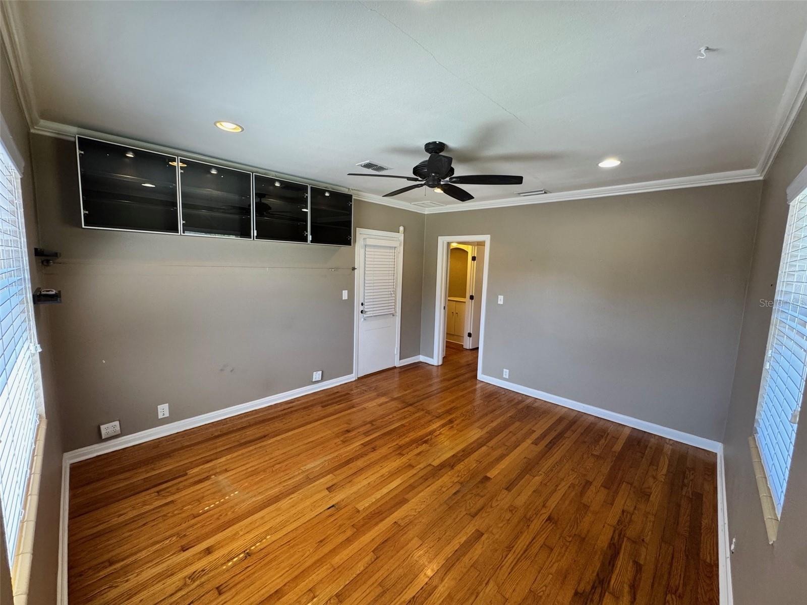 LINGER & NICHOLS SUB - Commercial Sale