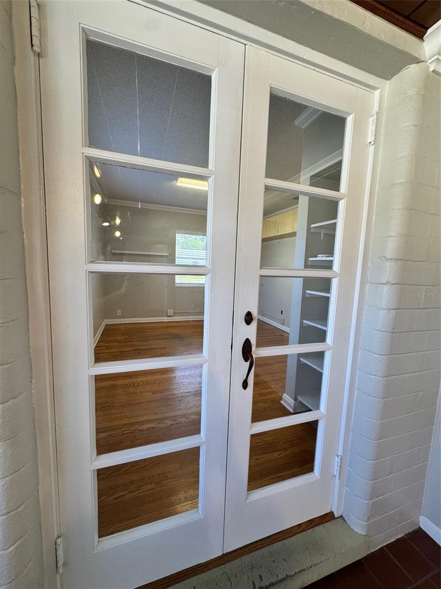 LINGER & NICHOLS SUB - Commercial Sale