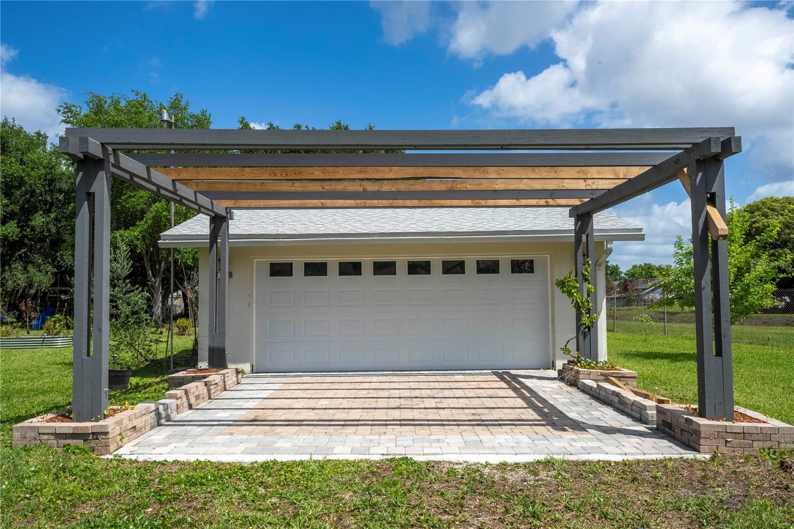 SINCLAIR PARK - Residential