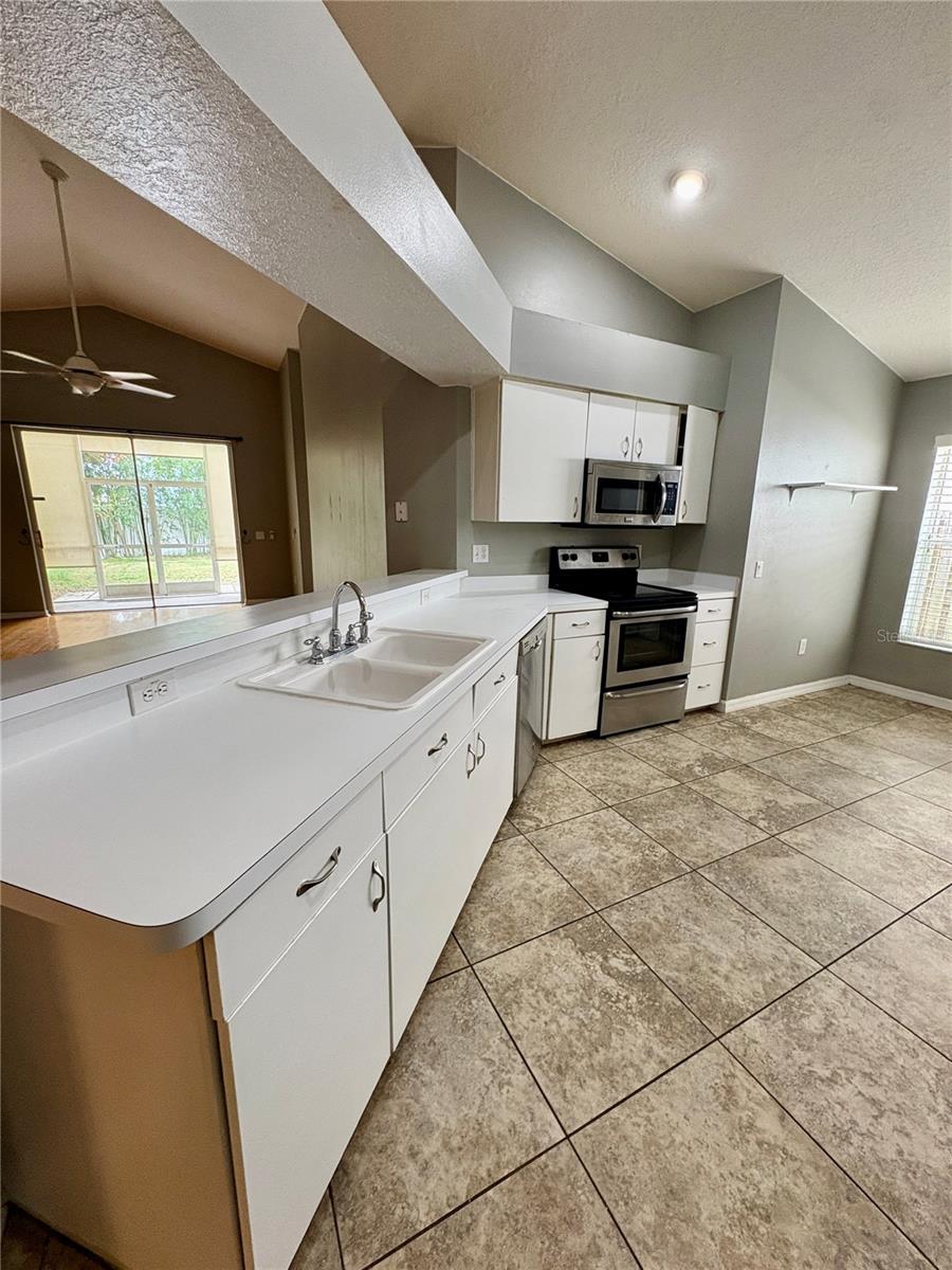 PAVILION PH 2 - Residential Lease