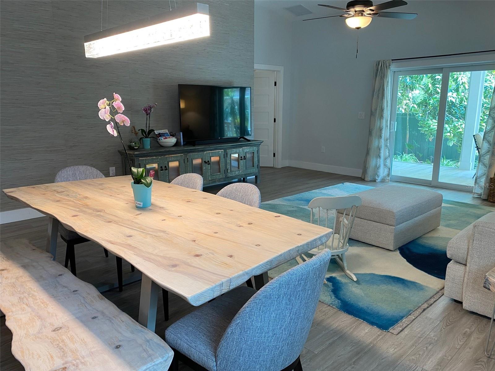 HYDE PARK TERRACE - Residential Lease