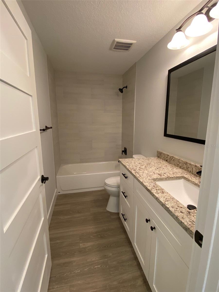 HYDE PARK TERRACE - Residential Lease