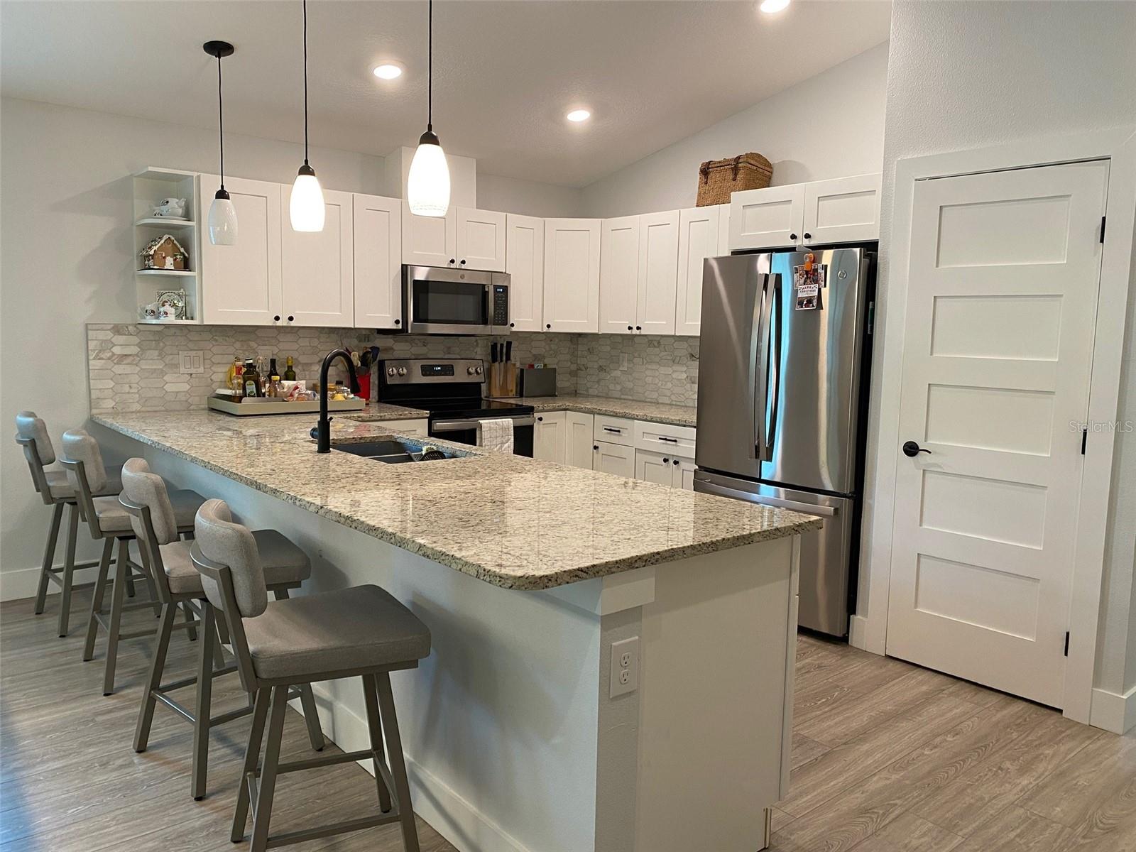 HYDE PARK TERRACE - Residential Lease