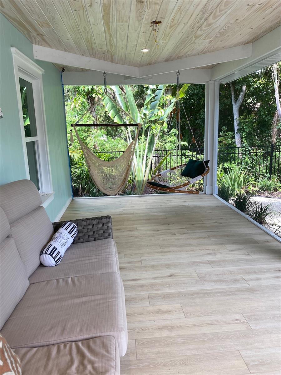 HYDE PARK TERRACE - Residential Lease