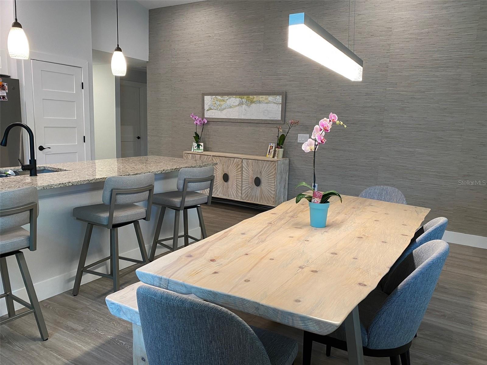 HYDE PARK TERRACE - Residential Lease