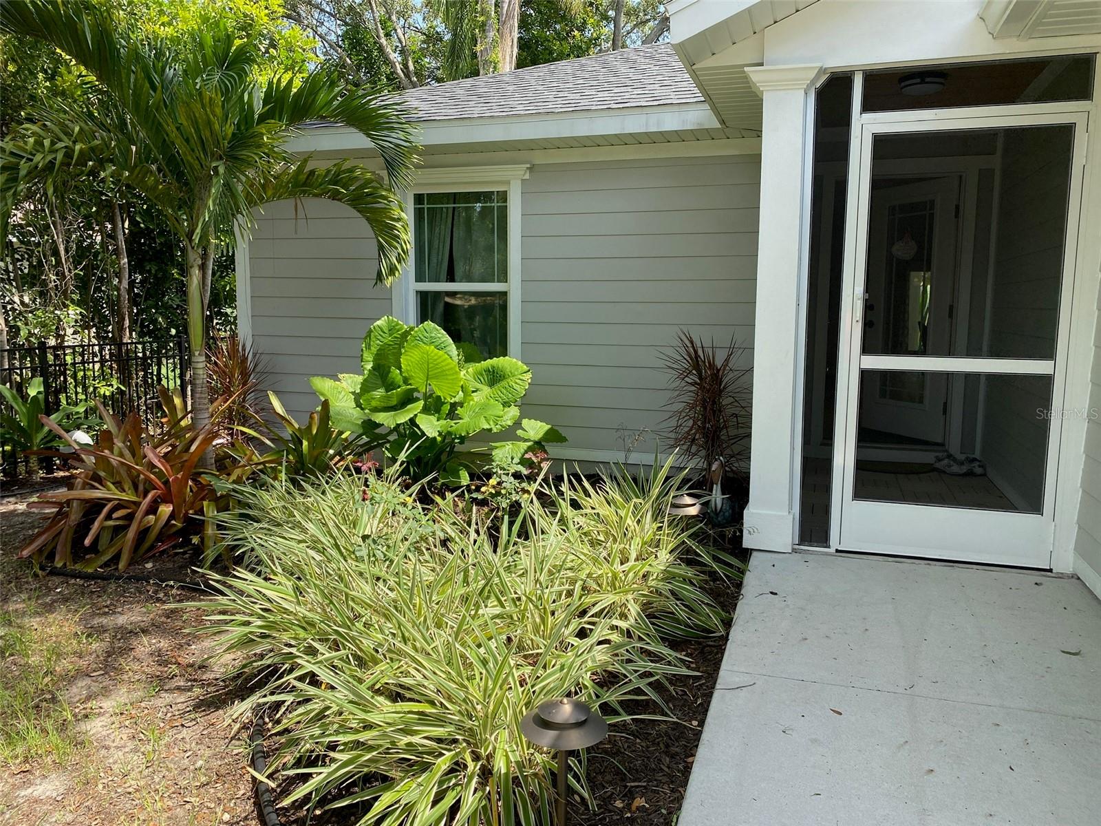 HYDE PARK TERRACE - Residential Lease