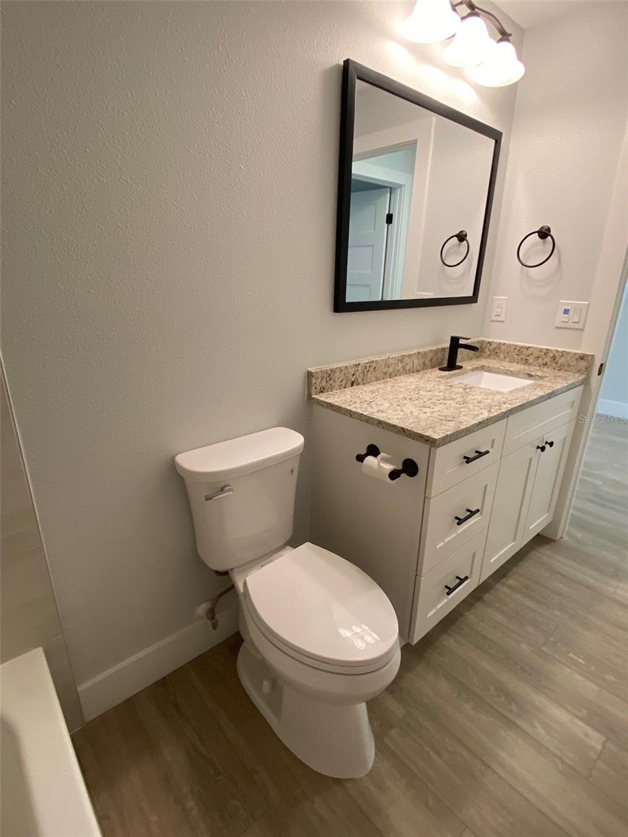HYDE PARK TERRACE - Residential Lease