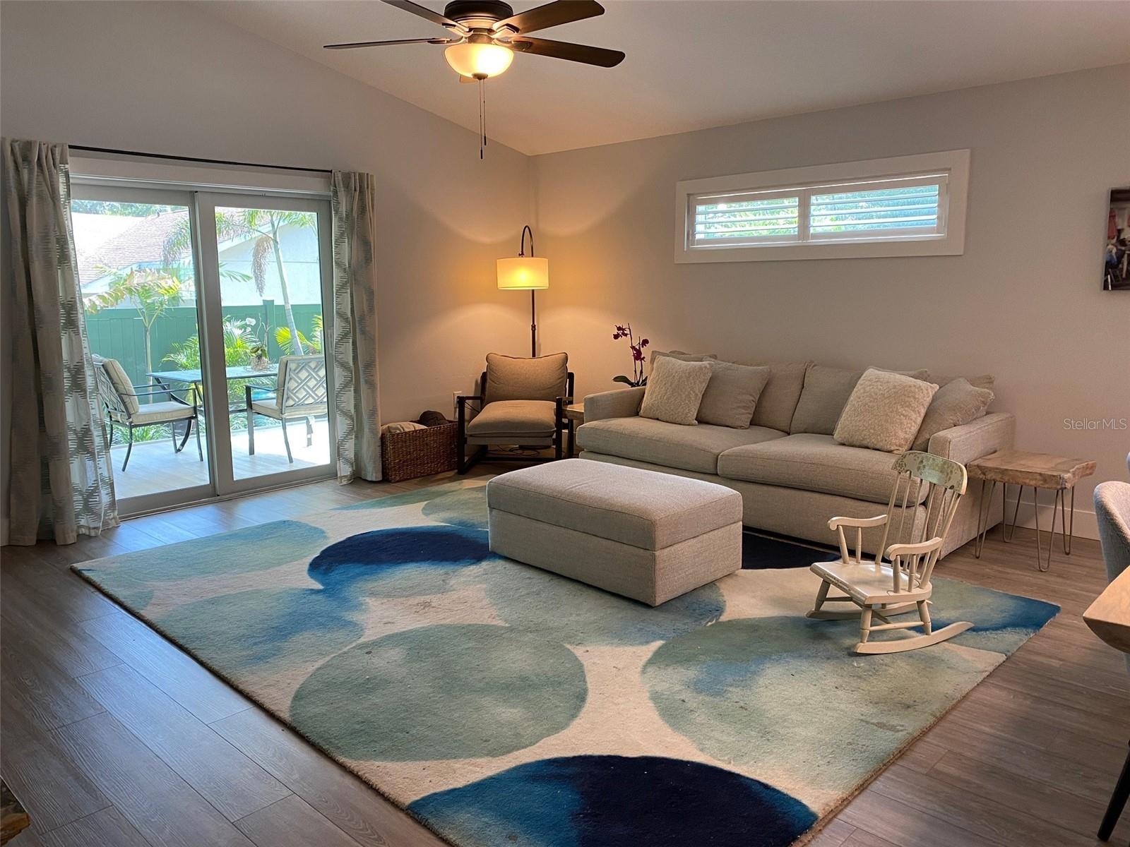 HYDE PARK TERRACE - Residential Lease