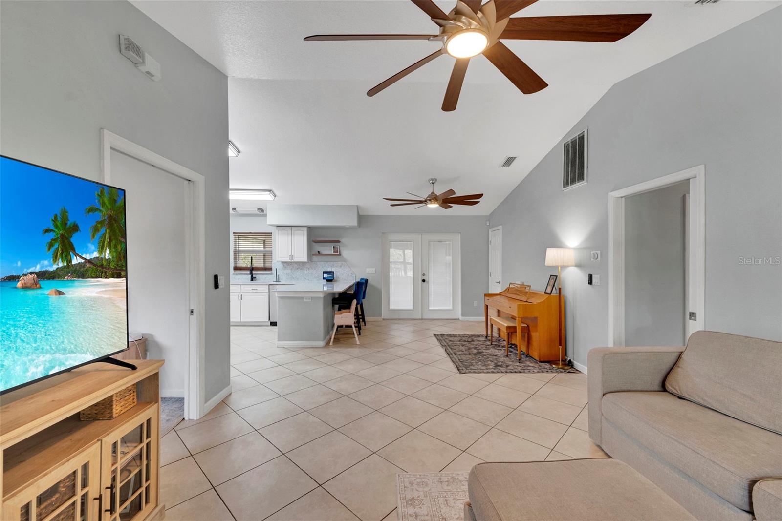 SUNDANCE UNIT 3 - Residential