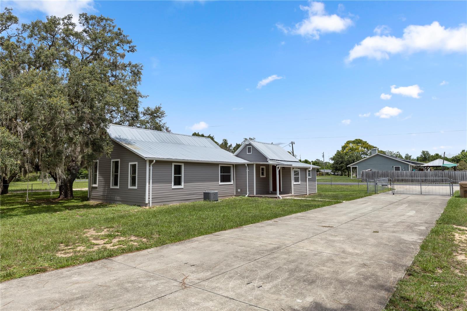 EAST UMATILLA - Residential