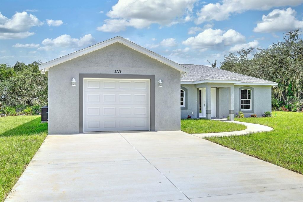 Photo of 2764 W Somerset Road, Avon Park, FL 33825 (MLS # L4963065)