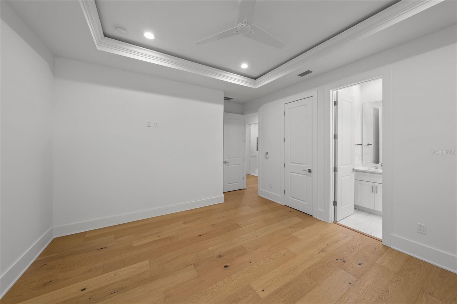 DAVIS ISLANDS PB10 PG52 TO 57 - Residential