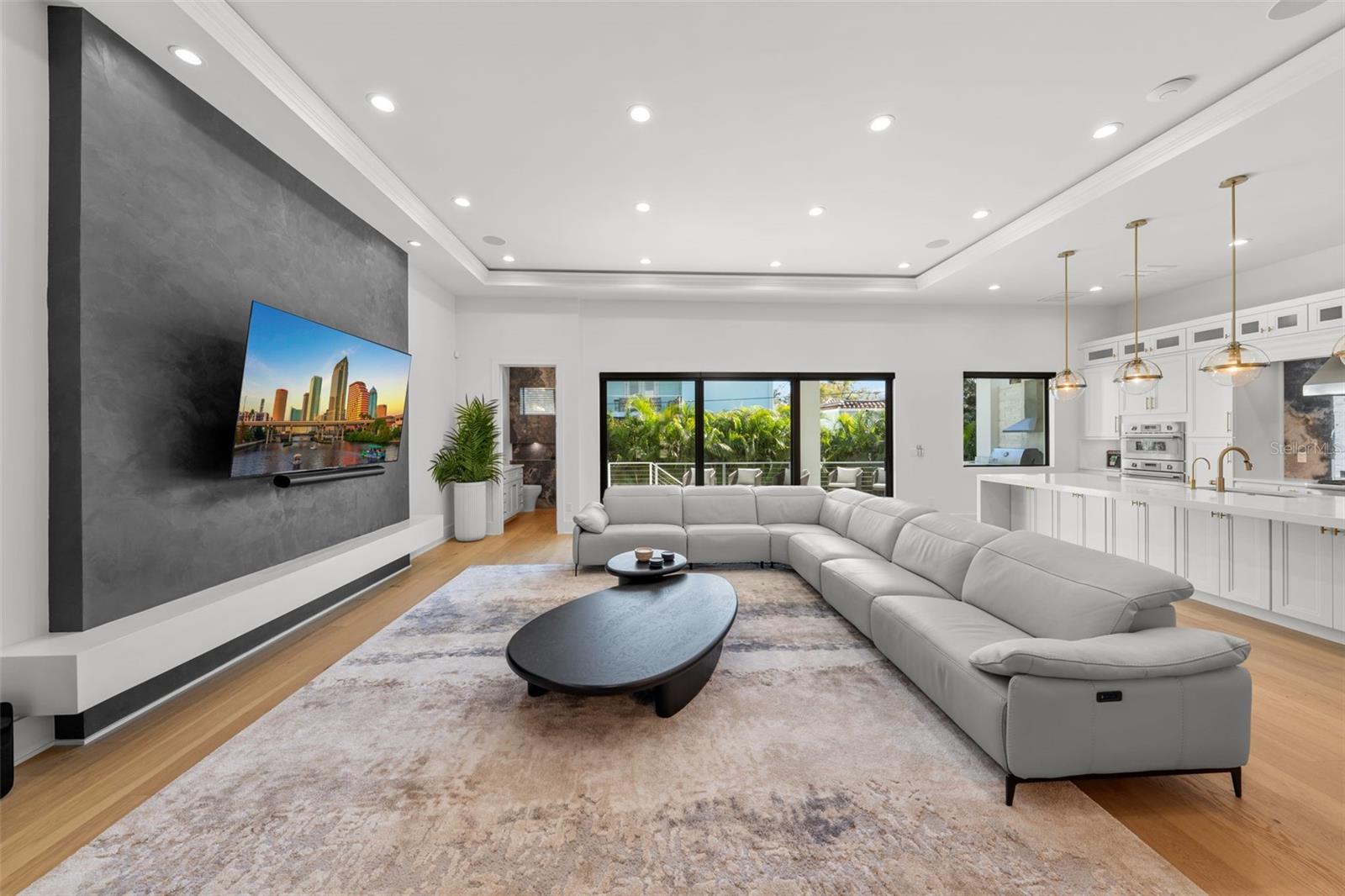 DAVIS ISLANDS PB10 PG52 TO 57 - Residential