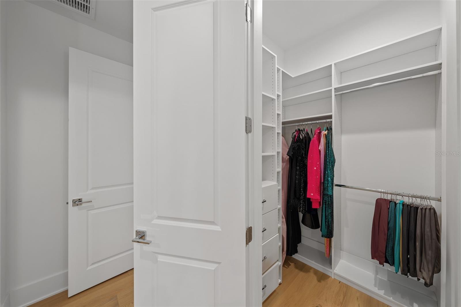 DAVIS ISLANDS PB10 PG52 TO 57 - Residential