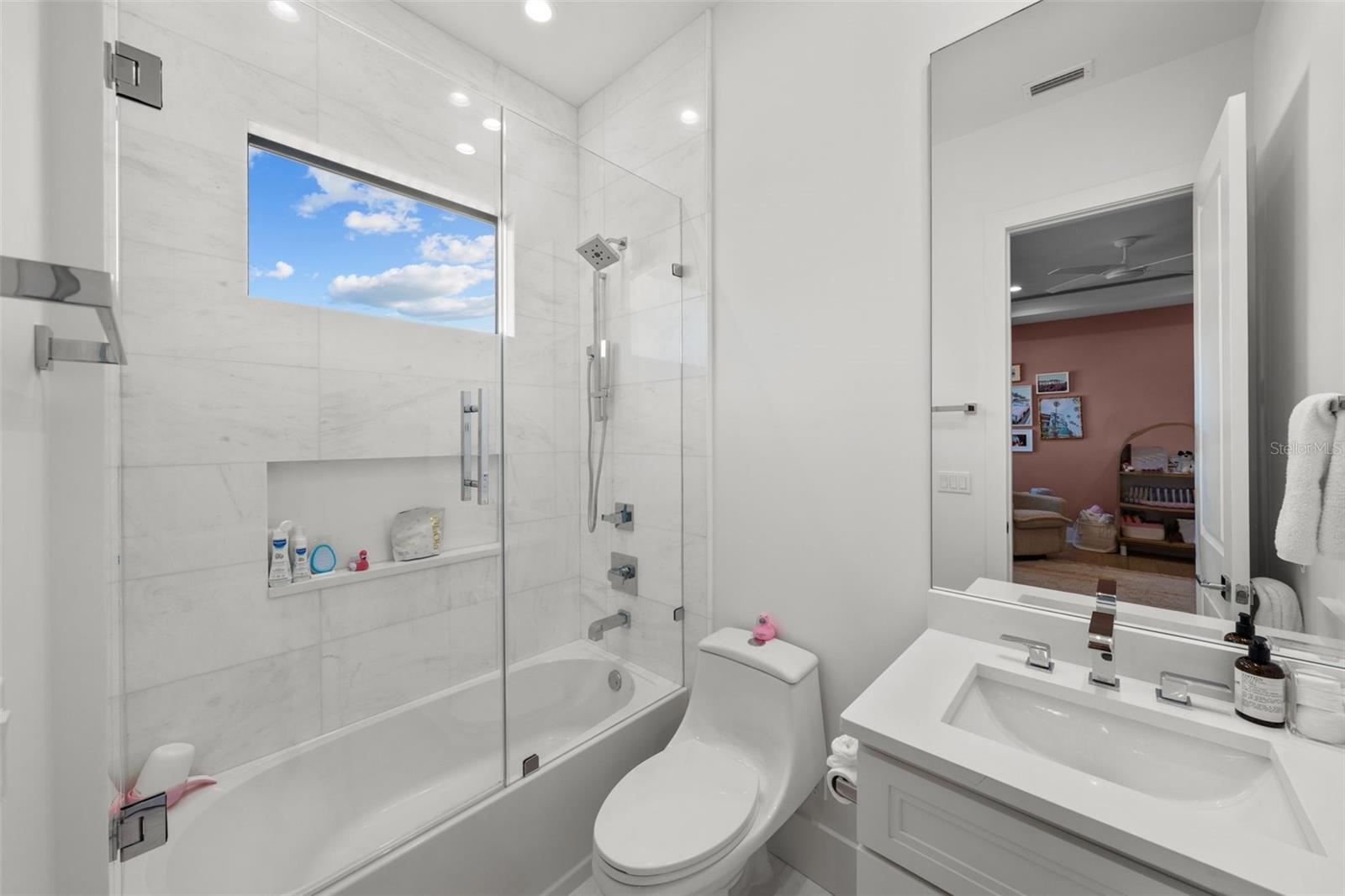 DAVIS ISLANDS PB10 PG52 TO 57 - Residential