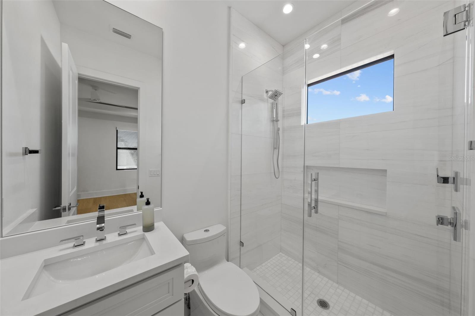 DAVIS ISLANDS PB10 PG52 TO 57 - Residential