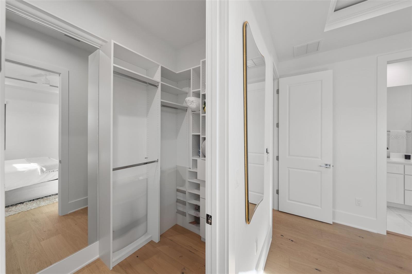 DAVIS ISLANDS PB10 PG52 TO 57 - Residential