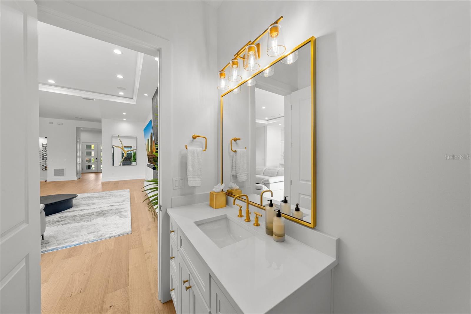 DAVIS ISLANDS PB10 PG52 TO 57 - Residential