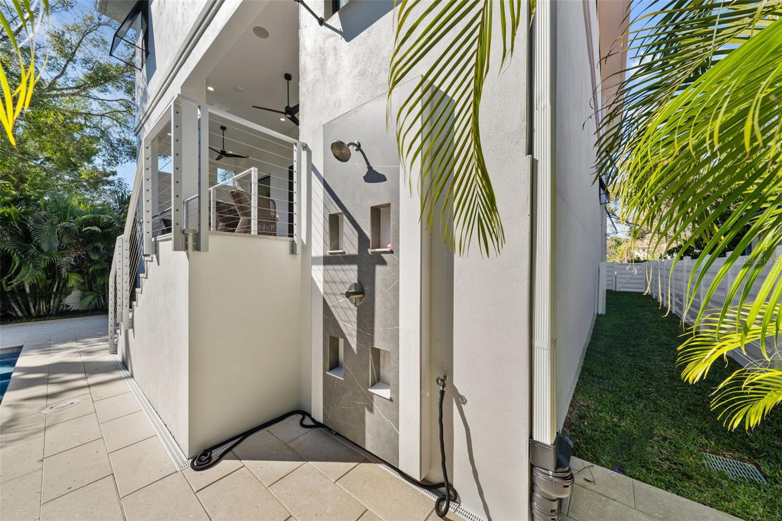 DAVIS ISLANDS PB10 PG52 TO 57 - Residential