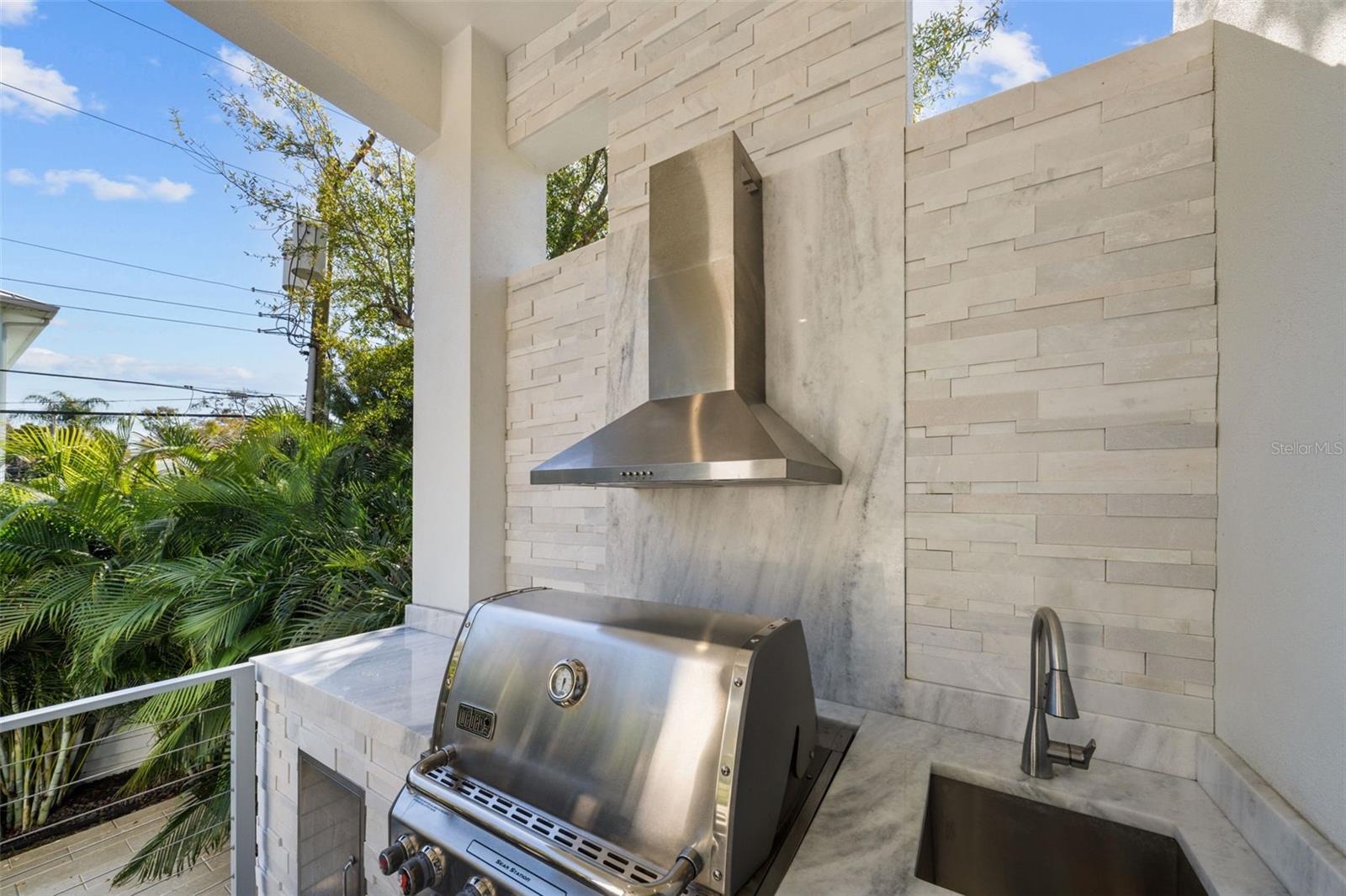 DAVIS ISLANDS PB10 PG52 TO 57 - Residential