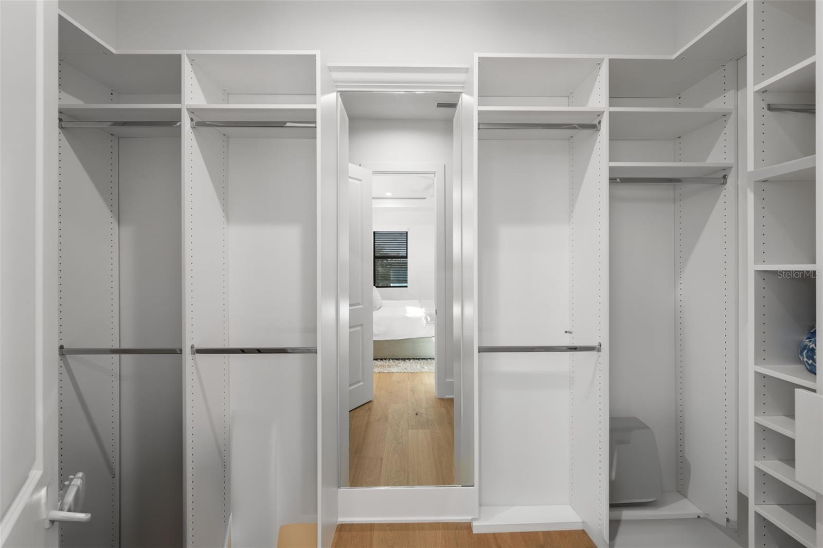 DAVIS ISLANDS PB10 PG52 TO 57 - Residential