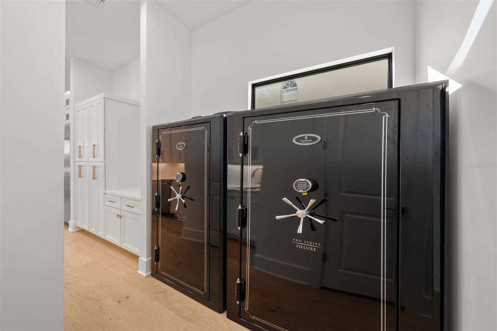 DAVIS ISLANDS PB10 PG52 TO 57 - Residential