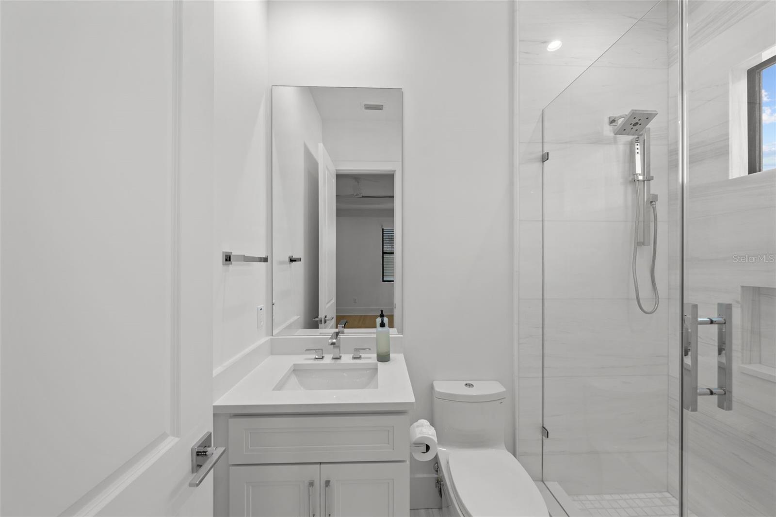 DAVIS ISLANDS PB10 PG52 TO 57 - Residential