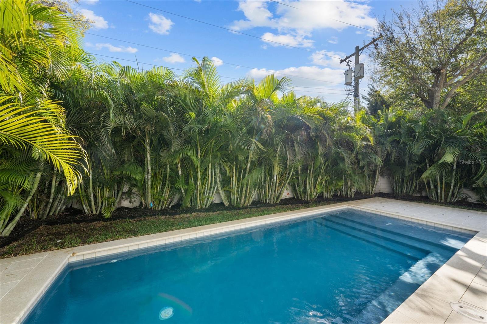 DAVIS ISLANDS PB10 PG52 TO 57 - Residential