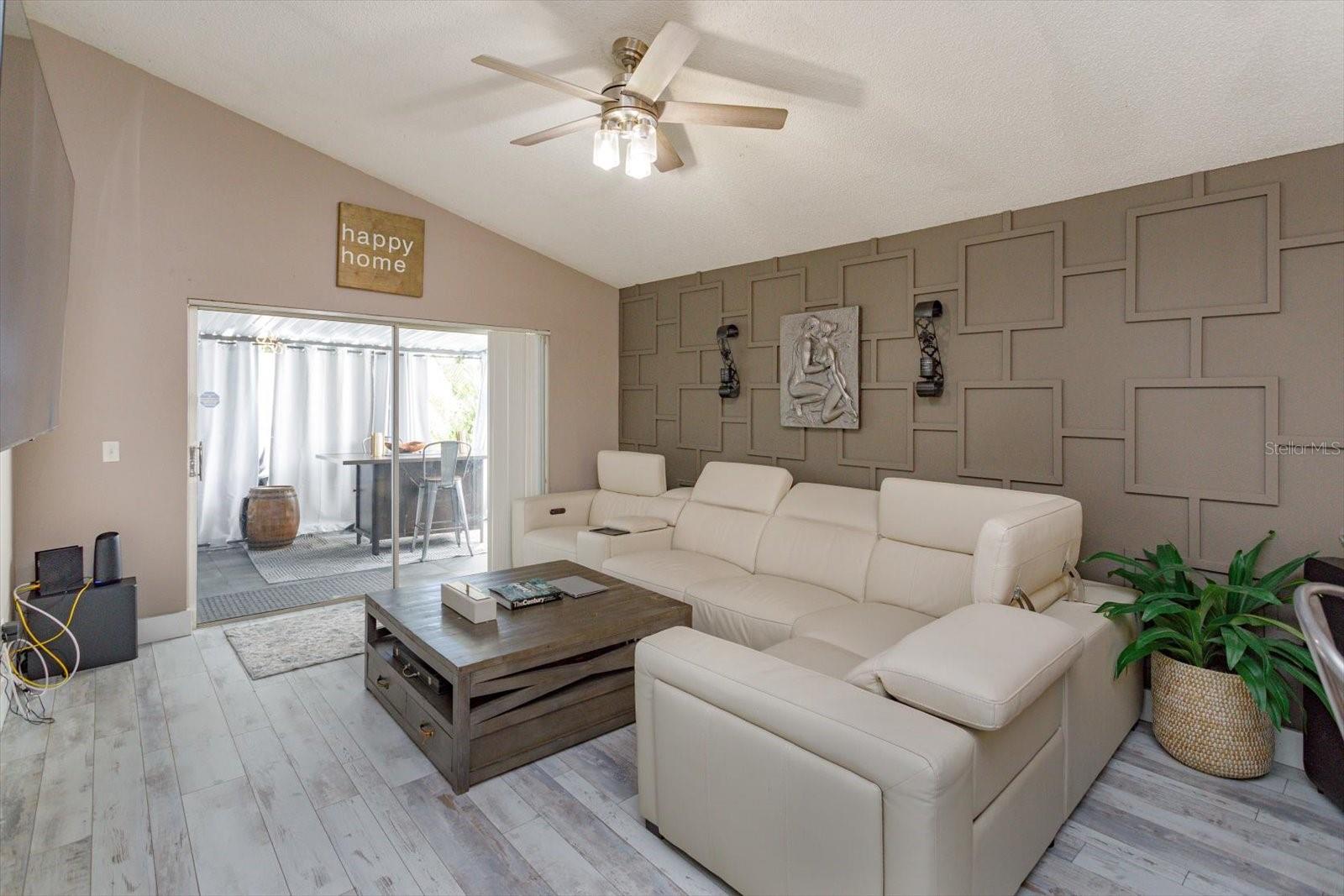 GREENWOOD LAKES UNIT D-3B 1ST ADD - Residential