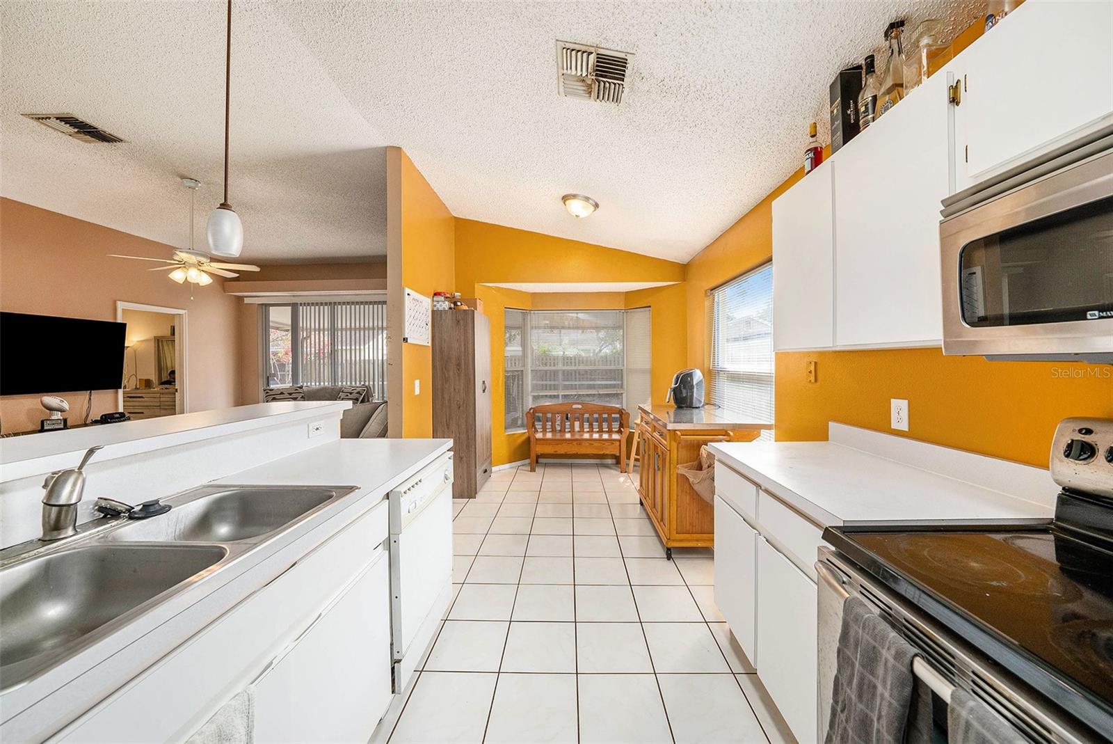 PROVIDENCE LAKES UNIT IV PH - Residential